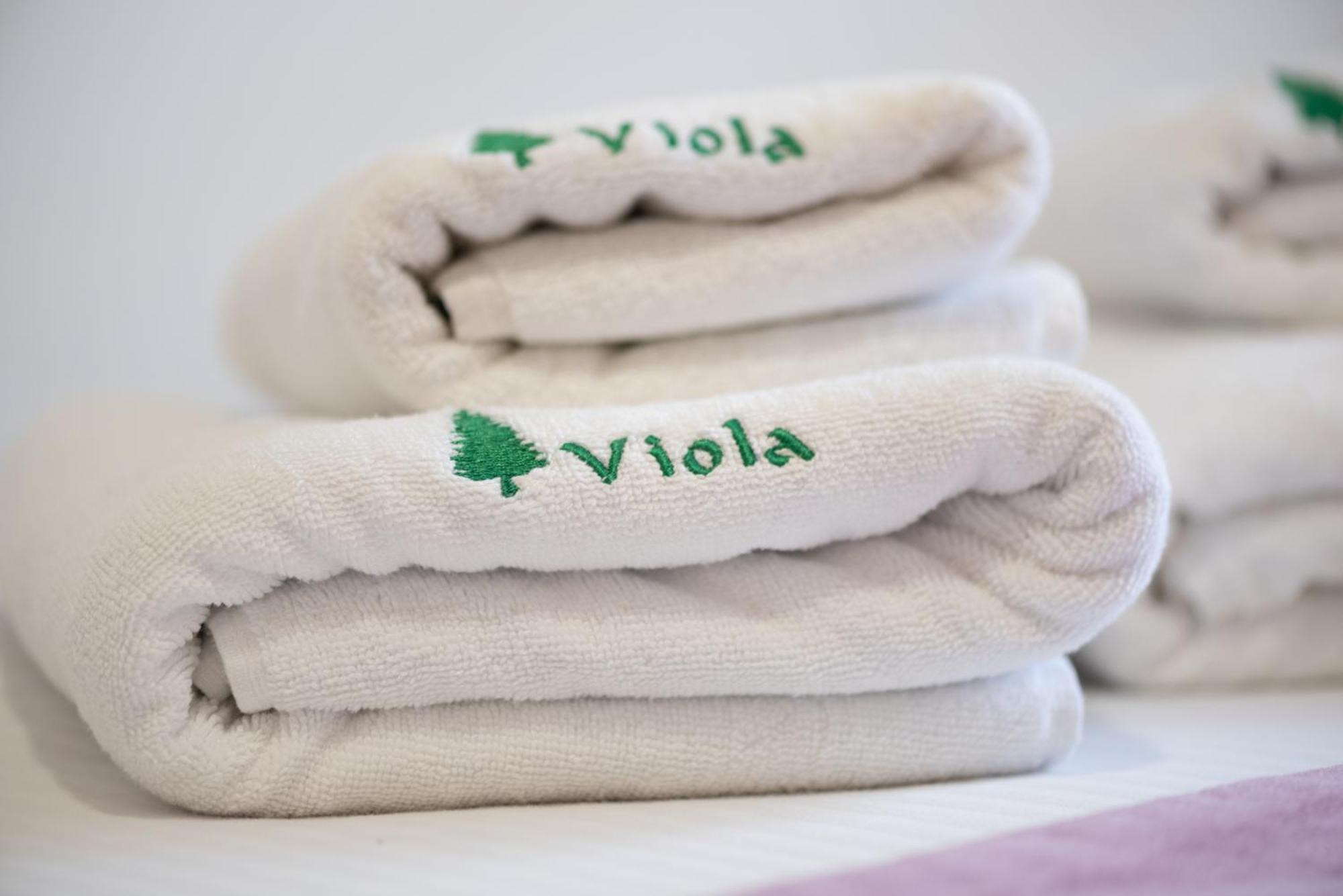 Viola Lux